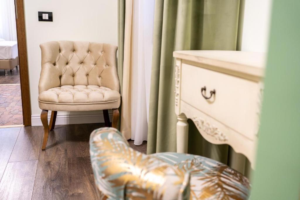Oasis Historic Central House Bucarest Extérieur photo